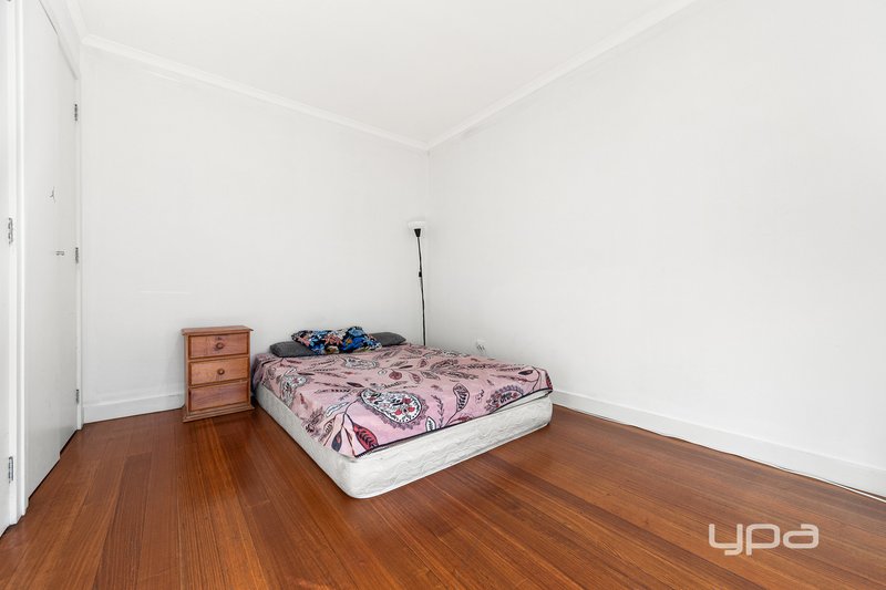 Photo - 29 Glendenning Street, St Albans VIC 3021 - Image 7