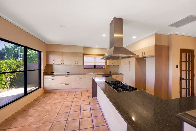 Photo - 29 Glenwater Crescent, Helensvale QLD 4212 - Image 12