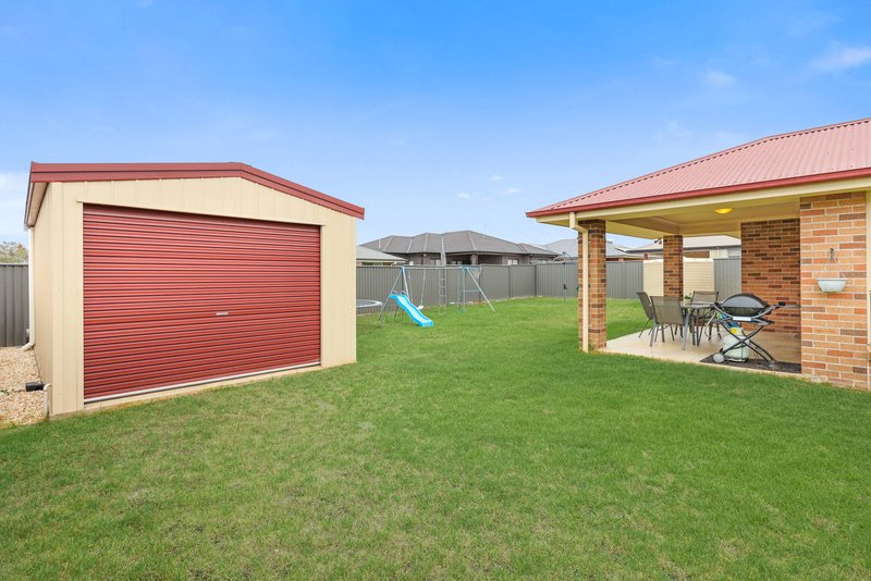 Photo - 29 Grand Meadows Drive, Tamworth NSW 2340 - Image 12