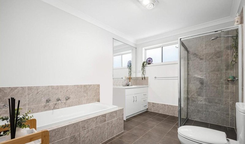 Photo - 29 Greenhood Crescent, Denham Court NSW 2565 - Image 6