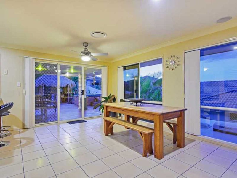 Photo - 29 Greenway Boulevard, Maudsland QLD 4210 - Image 15