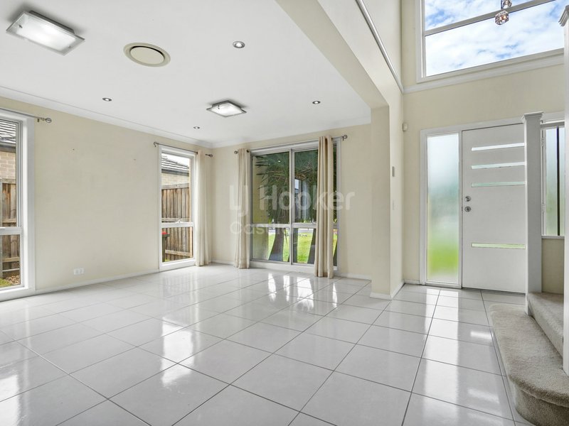 Photo - 29 Grenada Road, Glenfield NSW 2167 - Image 2