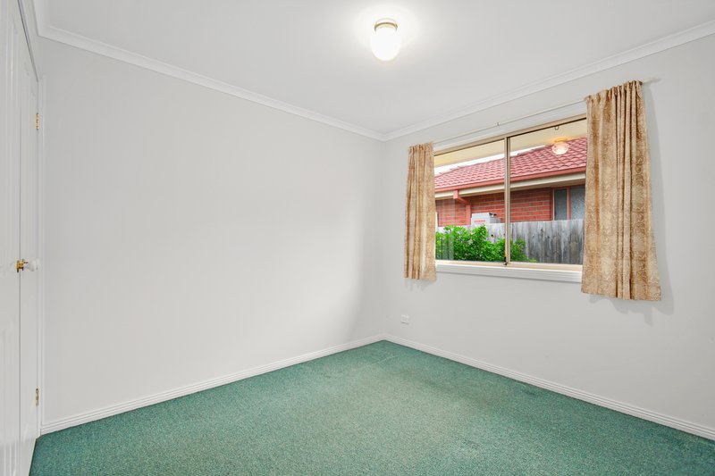 Photo - 29 Grevillea Place, Pakenham VIC 3810 - Image 7