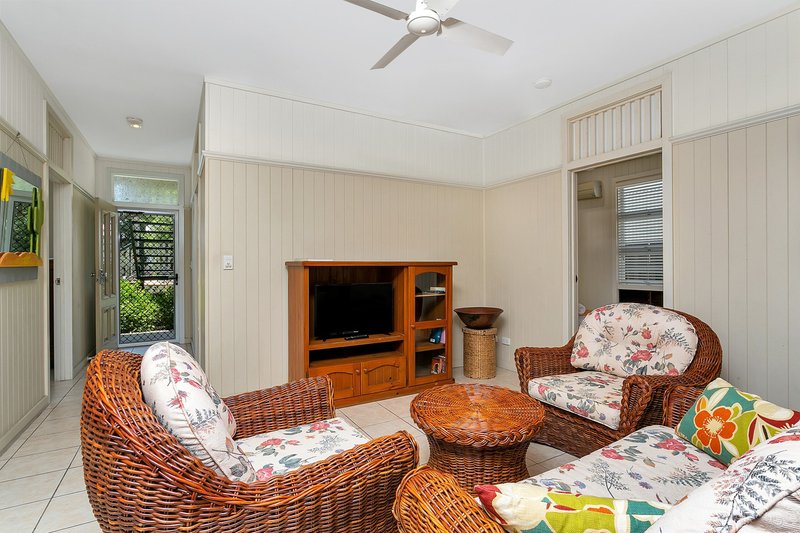 Photo - 2/9 Grimshaw Street, Parramatta Park QLD 4870 - Image 6