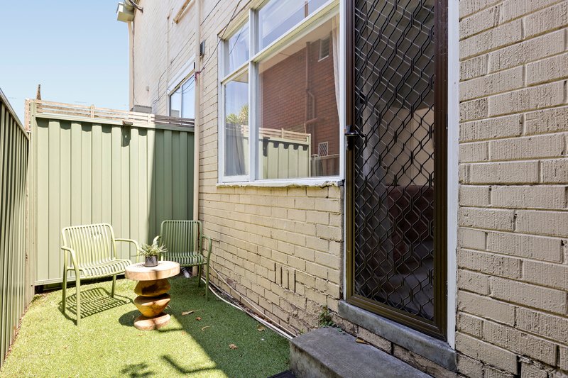 Photo - 2/9 Hammond Street, Thornbury VIC 3071 - Image 6