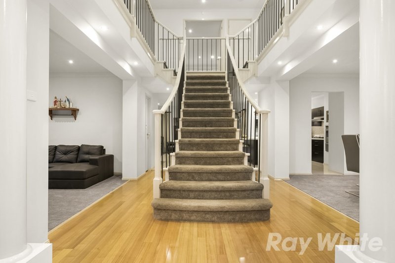 Photo - 29 Harold Keys Drive, Narre Warren South VIC 3805 - Image 6