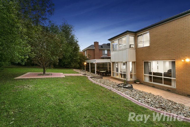 Photo - 29 Harold Keys Drive, Narre Warren South VIC 3805 - Image 10