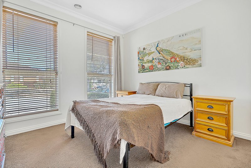 Photo - 2/9 Harricks Crescent, Attwood VIC 3049 - Image 2