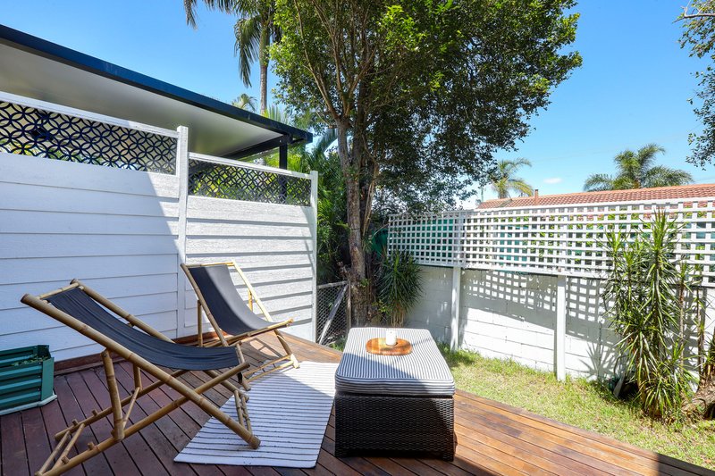 Photo - 2/9 Havana Key, Broadbeach Waters QLD 4218 - Image 8