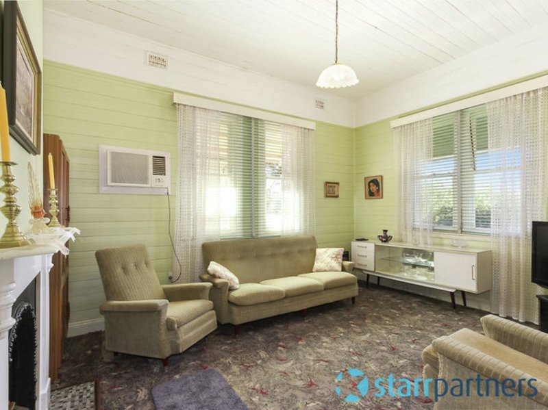 Photo - 29 Hawksview Street, Merrylands NSW 2160 - Image 2