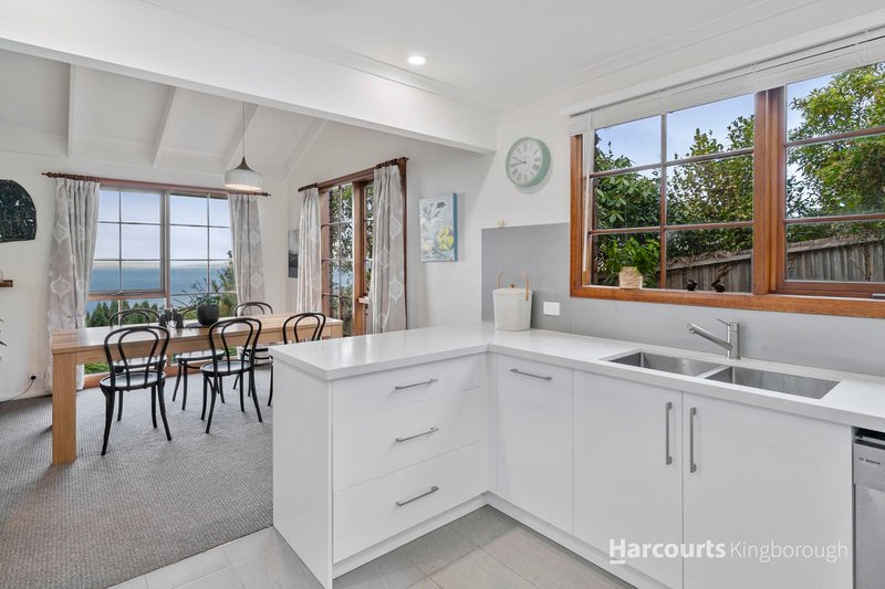 2/9 Heath Court, Kingston Beach TAS 7050