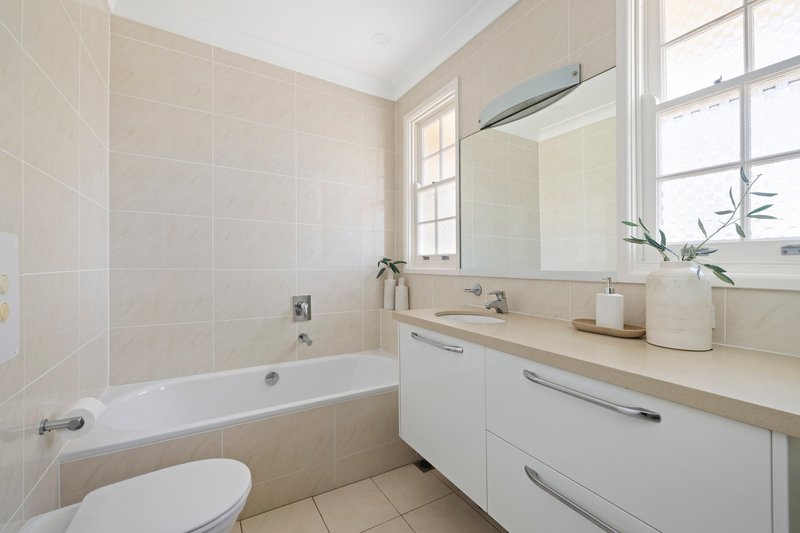 Photo - 29 Heathcliff Crescent, Balgowlah Heights NSW 2093 - Image 12