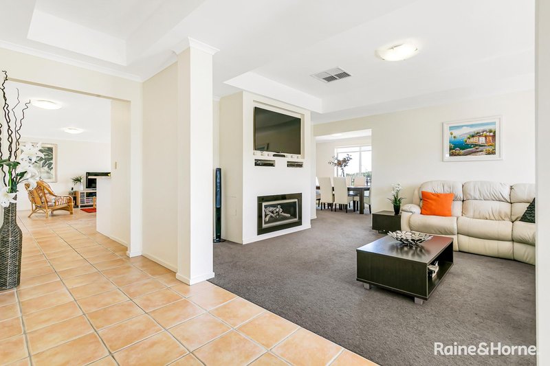 Photo - 29 Henley Circuit, Seaford Rise SA 5169 - Image 2