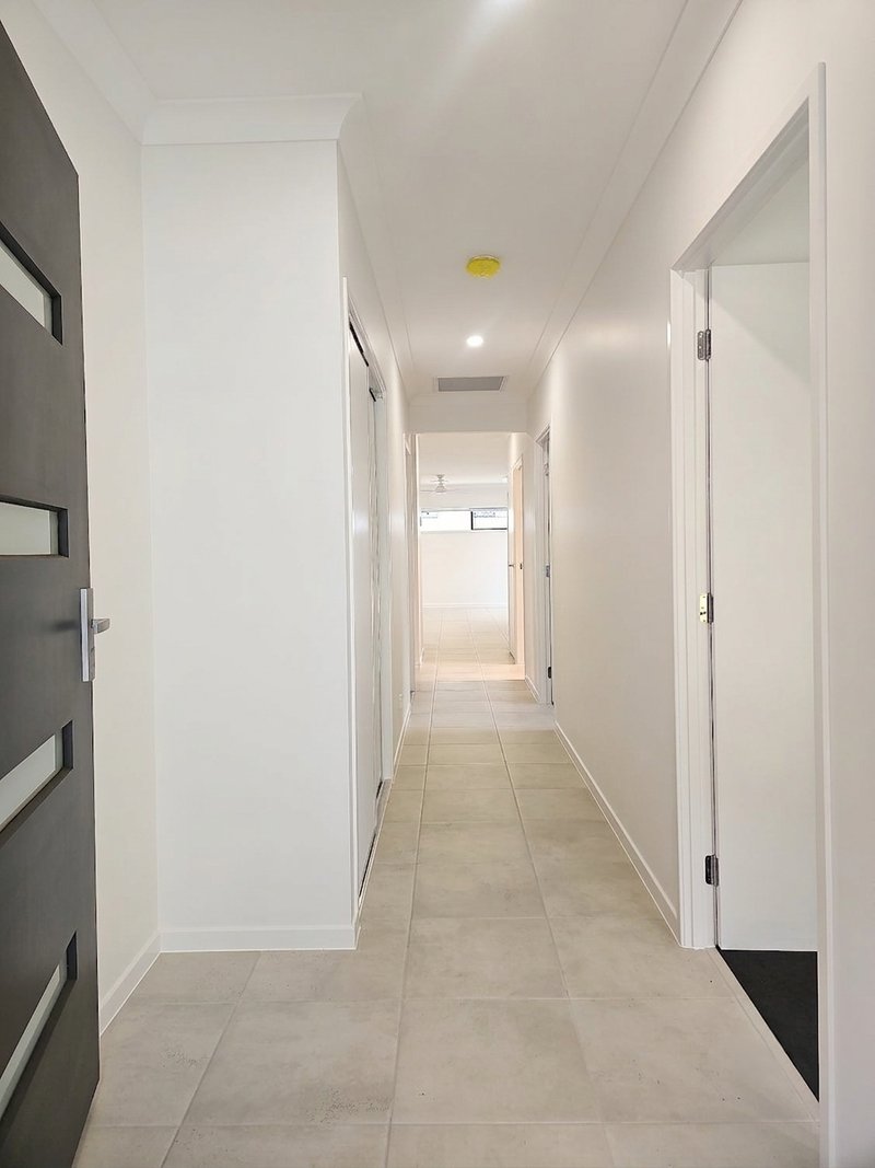 Photo - 29 Herald Street, Kallangur QLD 4503 - Image 2