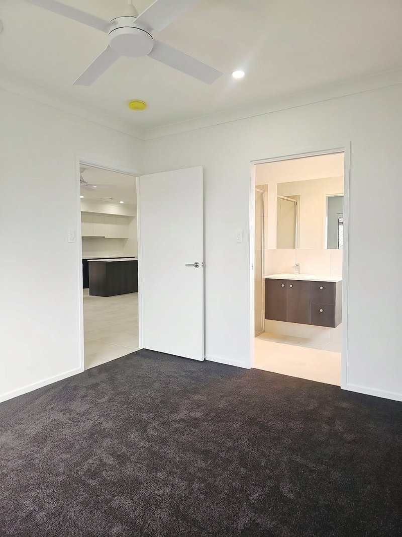 Photo - 29 Herald Street, Kallangur QLD 4503 - Image 8