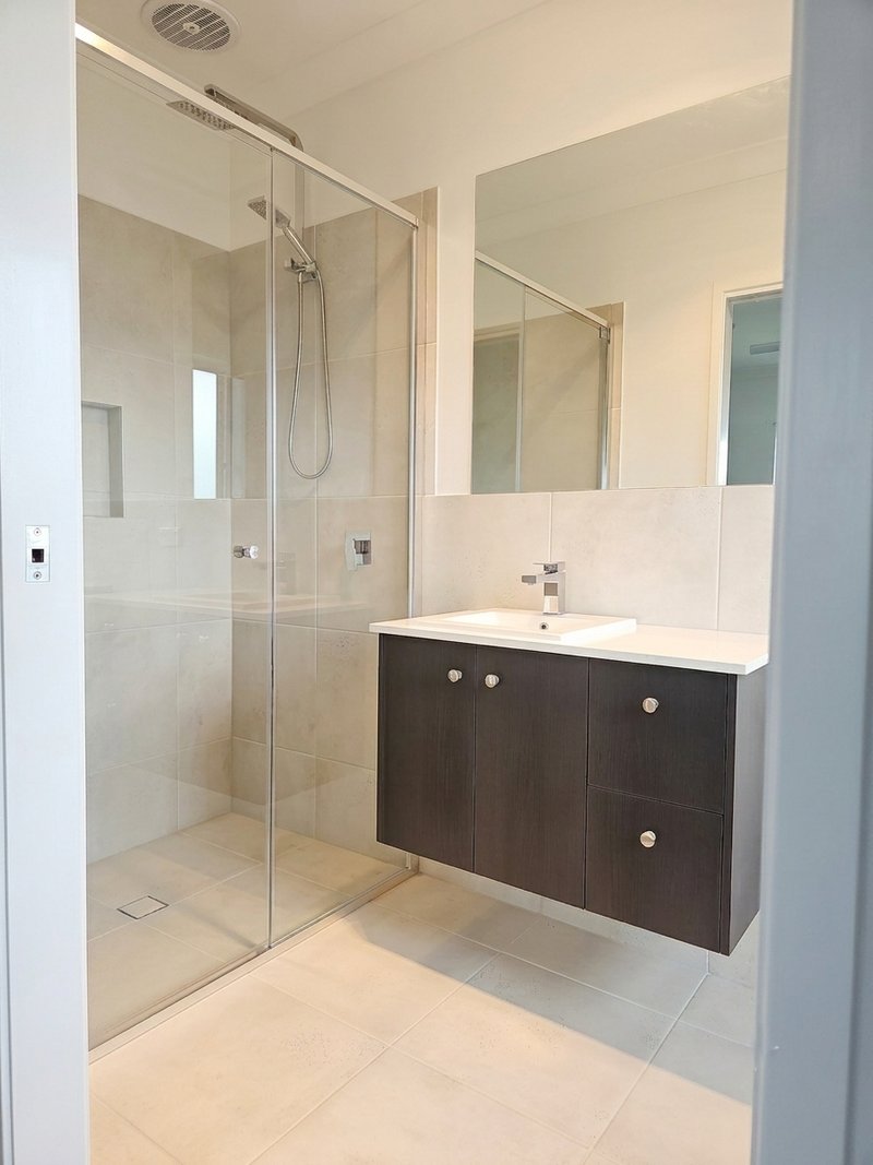 Photo - 29 Herald Street, Kallangur QLD 4503 - Image 11