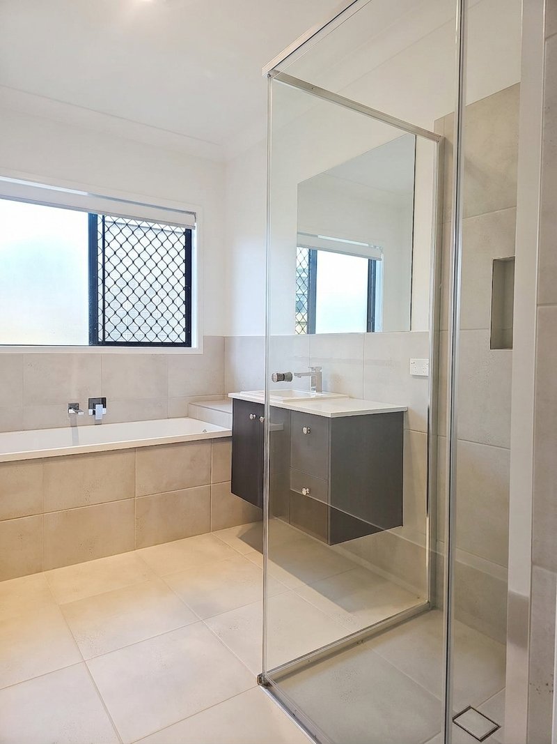 Photo - 29 Herald Street, Kallangur QLD 4503 - Image 16