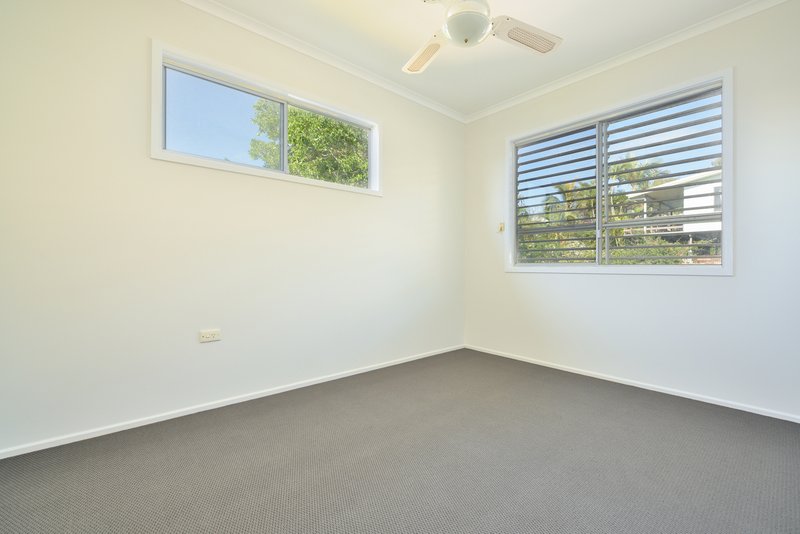 Photo - 29 Hibiscus Avenue, Kin Kora QLD 4680 - Image 10