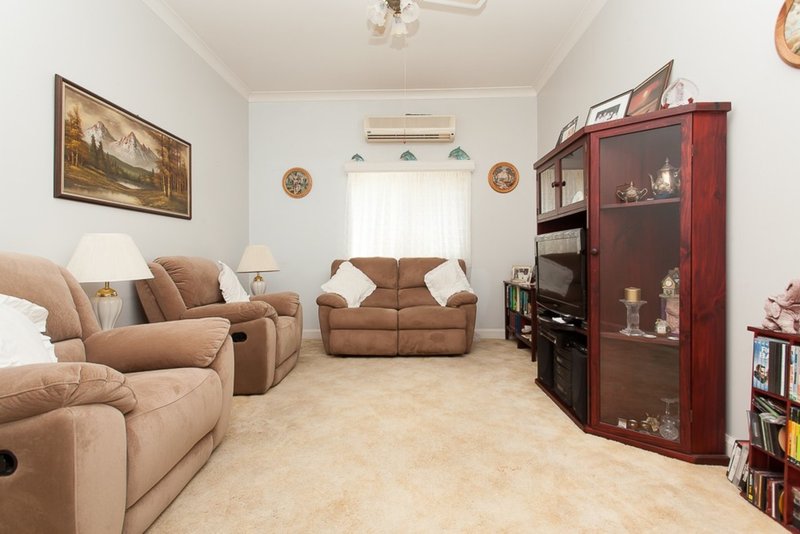 Photo - 29 Hickey Street, Cessnock NSW 2325 - Image 4