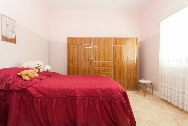 Photo - 29 Hickey Street, Cessnock NSW 2325 - Image 6