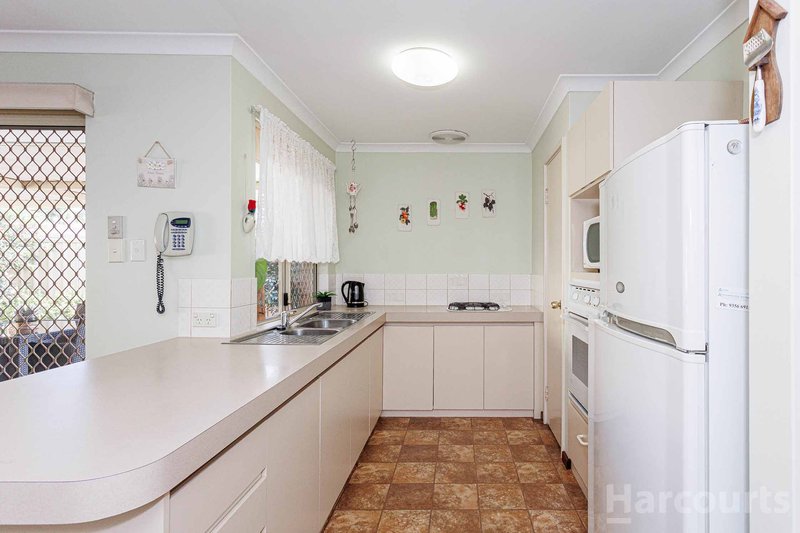 Photo - 29 Hillegine Court, Gosnells WA 6110 - Image 9