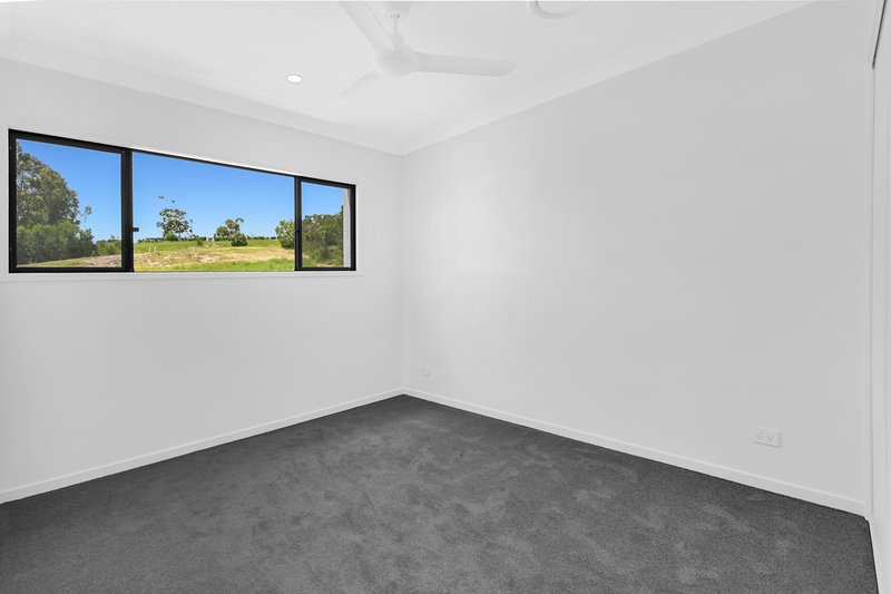 Photo - 29 Hillsea Court, Arundel QLD 4214 - Image 11