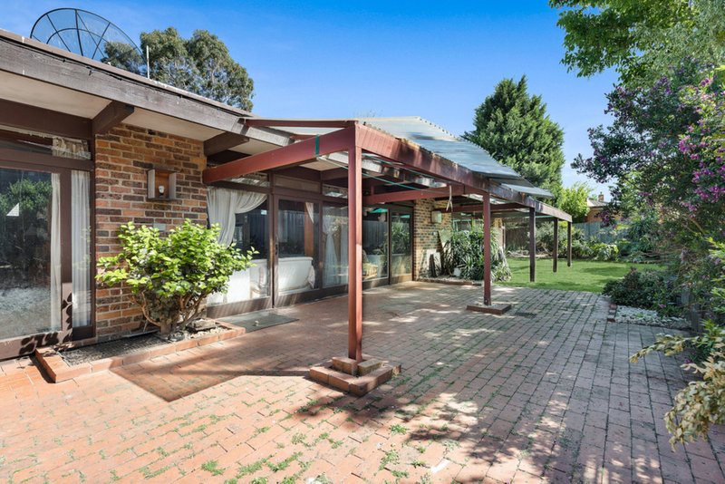 Photo - 29 Hillside Road, Mount Waverley VIC 3149 - Image 8