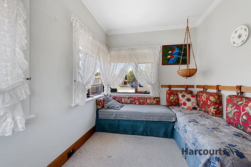 Photo - 29 Hilltop Avenue, Devonport TAS 7310 - Image 11