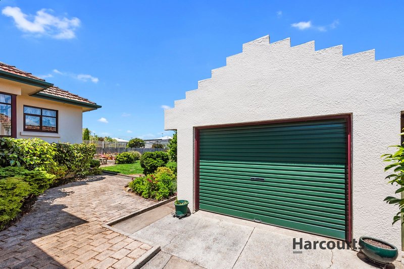 Photo - 29 Hilltop Avenue, Devonport TAS 7310 - Image 15