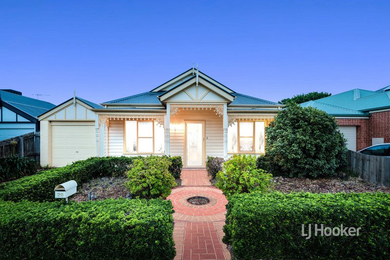 29 Hollington Crescent, Point Cook VIC 3030