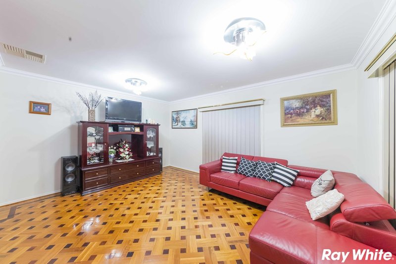 Photo - 29 Honey Myrtle Way, Cranbourne VIC 3977 - Image 7