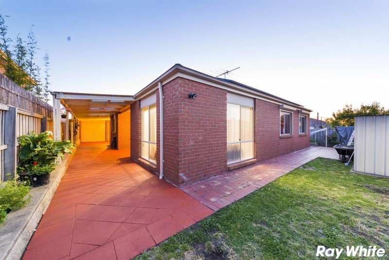 Photo - 29 Honey Myrtle Way, Cranbourne VIC 3977 - Image 12