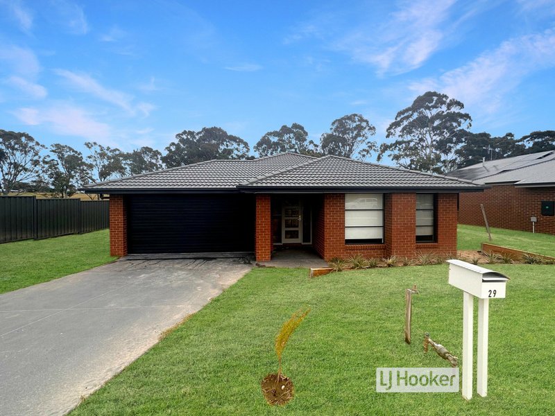 29 Houghton Crescent, Eagle Point VIC 3878