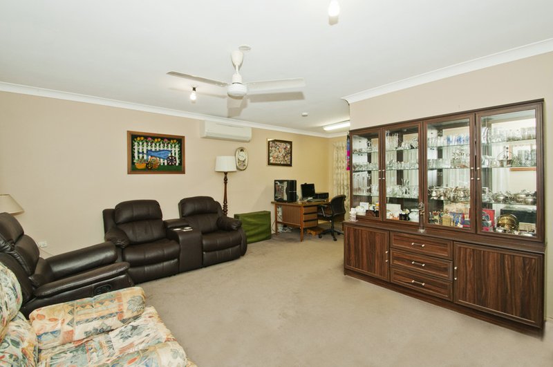 Photo - 29 Howell Avenue, Kanahooka NSW 2530 - Image 2