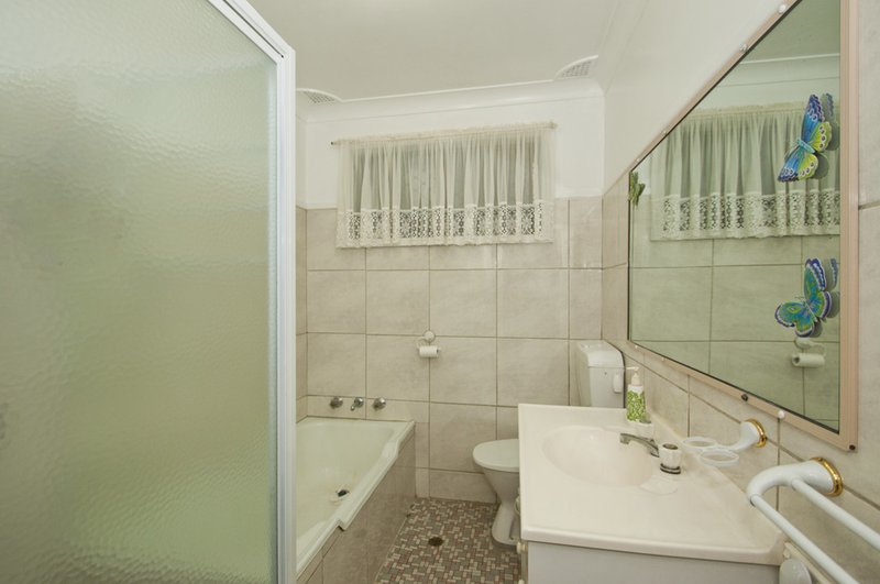 Photo - 29 Howell Avenue, Kanahooka NSW 2530 - Image 5