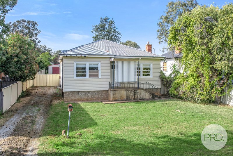 Photo - 29 Hyman Street, Tamworth NSW 2340 - Image 2