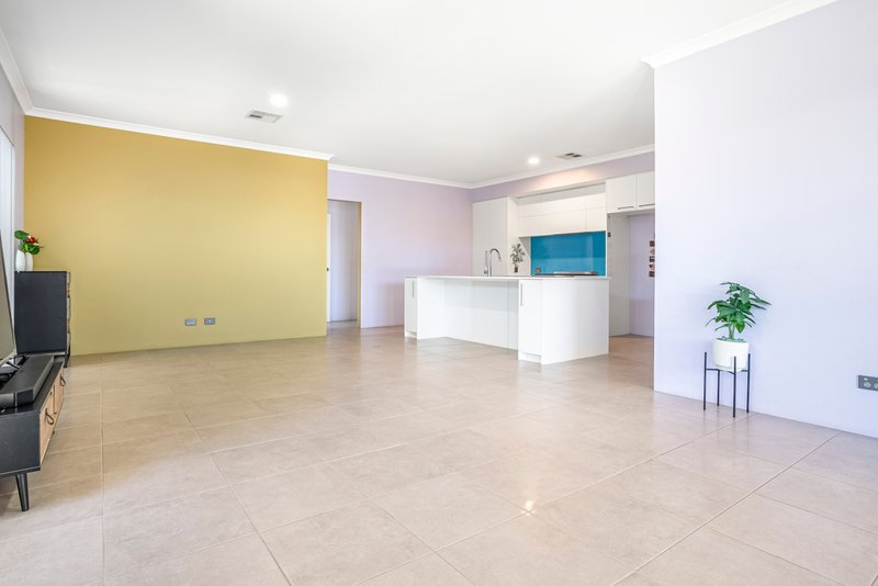 Photo - 29 Ingram Road, Baldivis WA 6171 - Image 4