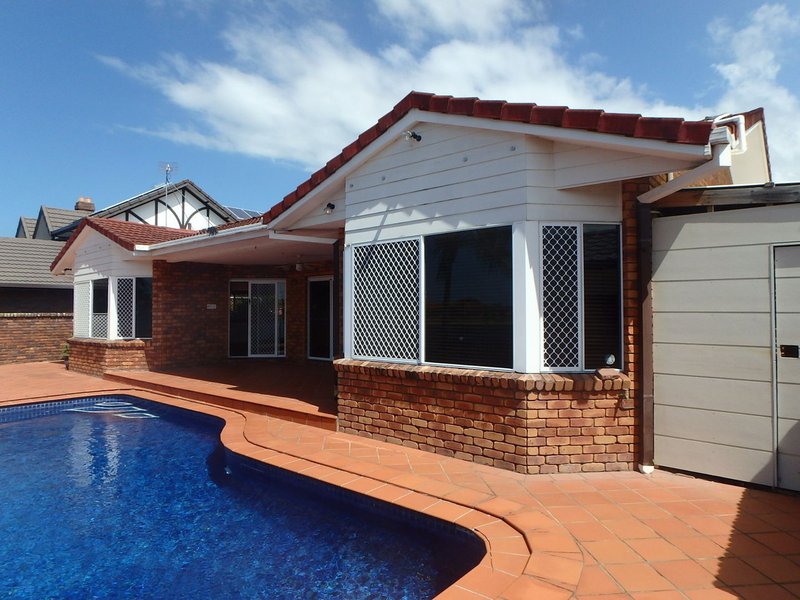 Photo - 29 Intrepid Drive, Mermaid Waters QLD 4218 - Image 3