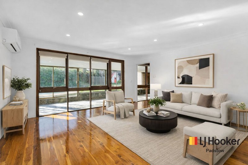 Photo - 29 Jacaranda Drive, Georges Hall NSW 2198 - Image 2