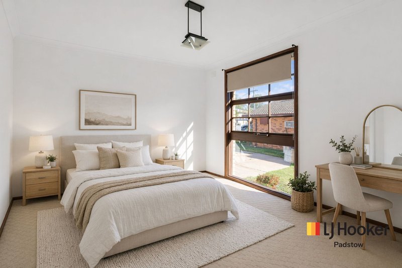 Photo - 29 Jacaranda Drive, Georges Hall NSW 2198 - Image 4