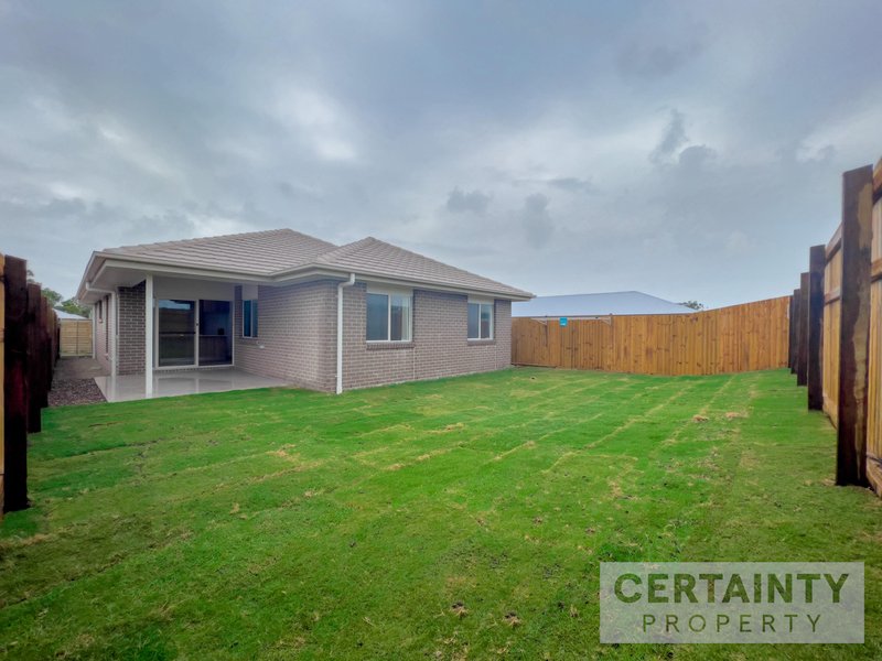 Photo - 29 Janet Street, Walloon QLD 4306 - Image 11