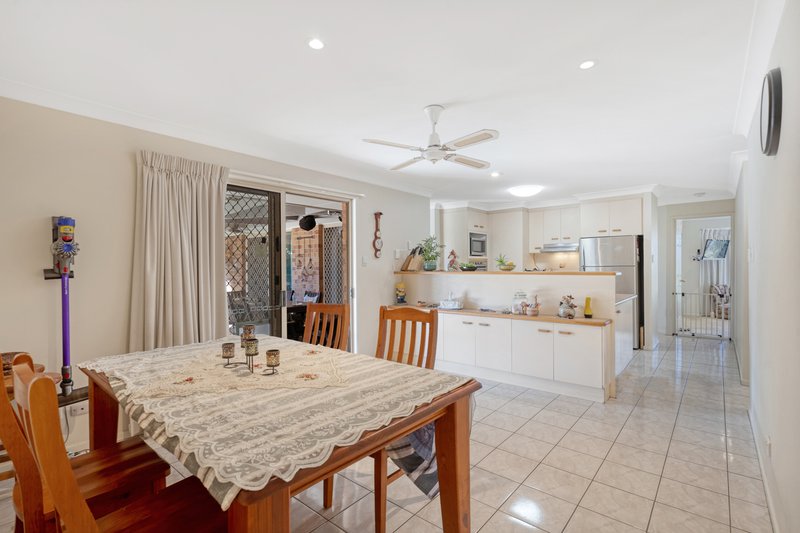 Photo - 29 Jasmin Drive, Bongaree QLD 4507 - Image 6