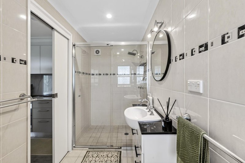 Photo - 29 Jindabyne Street, Frenchs Forest NSW 2086 - Image 11
