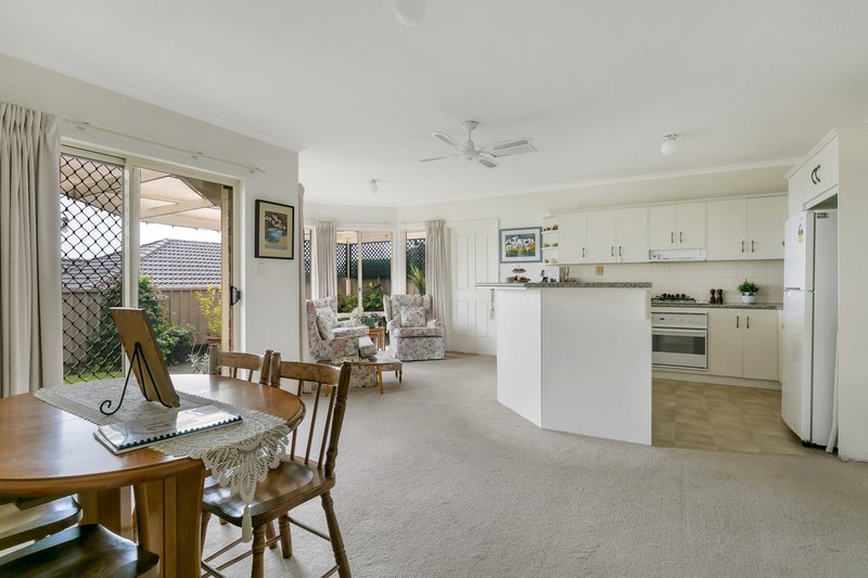 Photo - 29 Kallamurra Street, Hallett Cove SA 5158 - Image 2