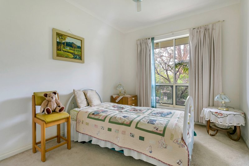 Photo - 29 Kallamurra Street, Hallett Cove SA 5158 - Image 13