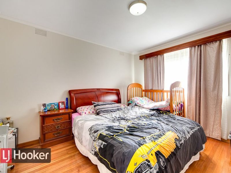 Photo - 29 Kallista Road, Springvale VIC 3171 - Image 8