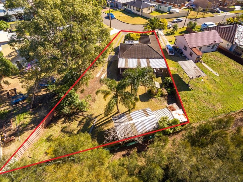 Photo - 29 Kapooka Avenue, Dapto NSW 2530 - Image 2