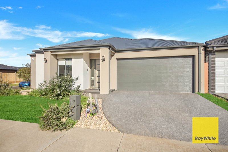 Photo - 29 Karen Road, Tarneit VIC 3029 - Image 3