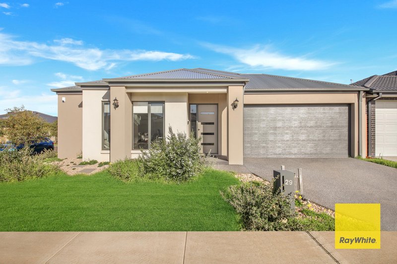 Photo - 29 Karen Road, Tarneit VIC 3029 - Image 4