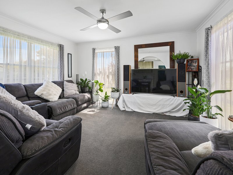 Photo - 29 Kauri Crescent, Portland VIC 3305 - Image 4